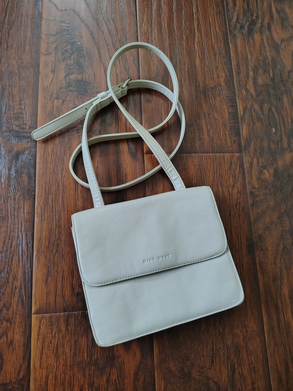 Vintage Y2K Nine West beige genuine leather crossbody shoulder bag purse